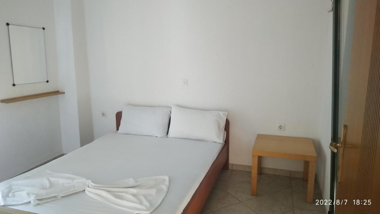 Roxane Villa Hanioti Buitenkant foto