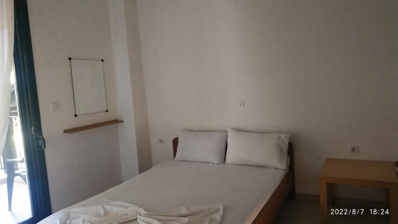 Roxane Villa Hanioti Buitenkant foto